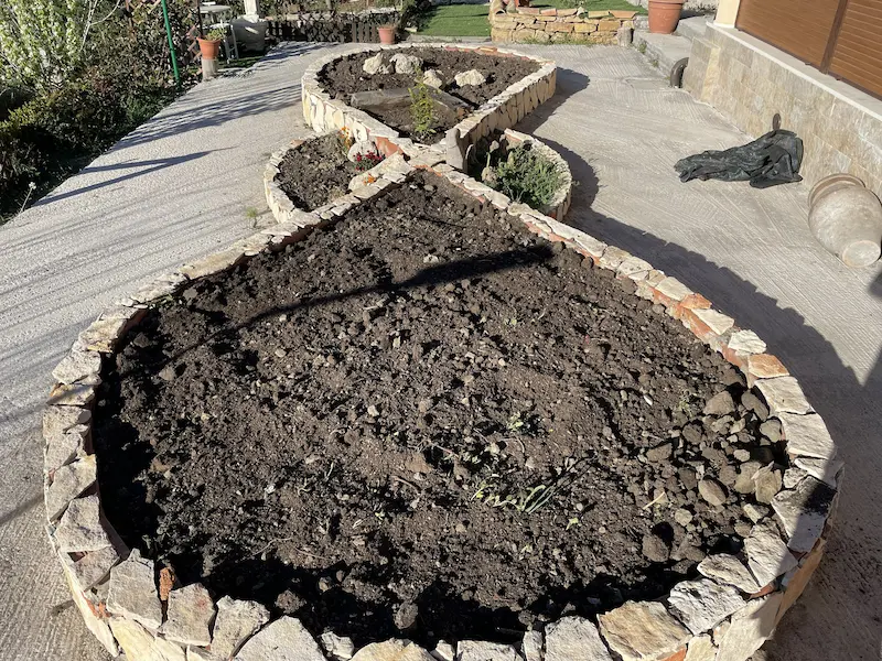 Giardino prima dell'intervento